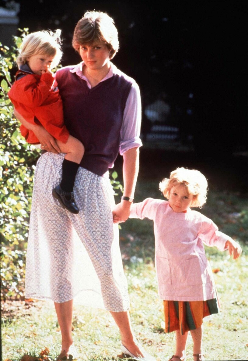Diana som förskolefröken 1980. Alla tyckte att det här var en jättecharmig bild. Utom Diana själv.