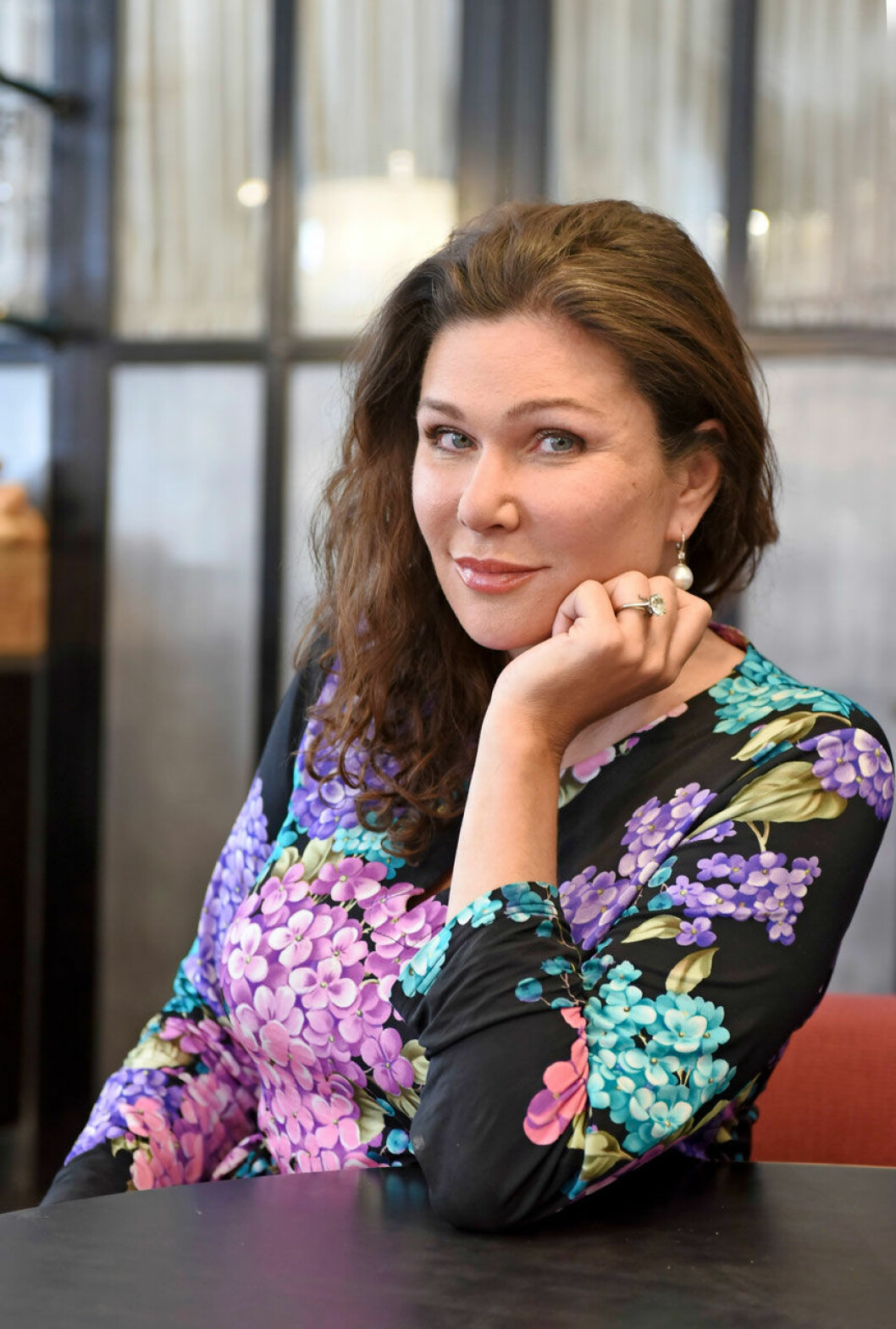 Dominika mår bäst när hon har mycket omkring sig, de fasta punkterna är pr-byrån och den nya skönhetssajten. Dominika mår bäst när hon har mycket omkring sig, de fasta punkterna är pr-byrån och den nya skönhetssajten.
