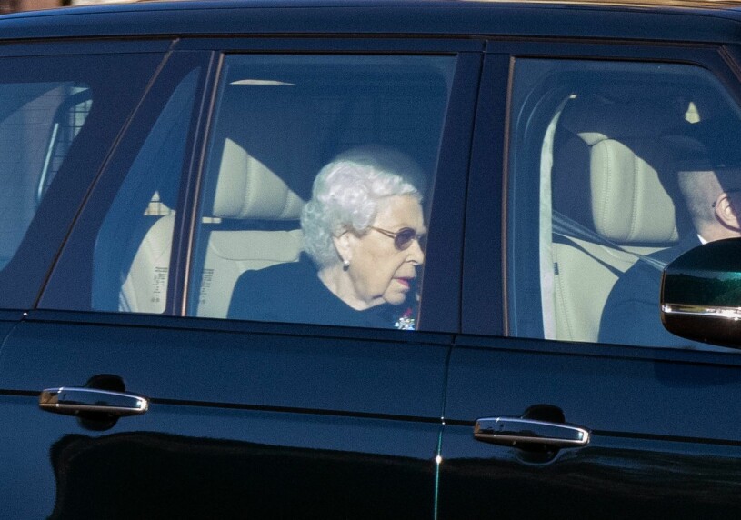 En sista tur utanför slottsmurarna innan England stängde ner för att minska smittspridningen. Drottning Elizabeth