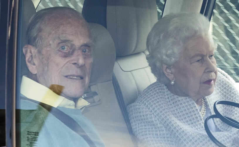 Philip med sin Elizabeth – som han kärleksfullt brukar kalla ”Cabbage” (”mitt lilla kålhuvud” ungefär!). Drottning Elizabeth Prins Philip i bilen