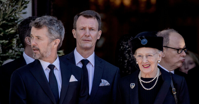 Danska kungafamiljen tvingas skapa ett upplägg för den ovissa framtiden. Drottning Margrethe, Kronprins Frederik, prins Joachim