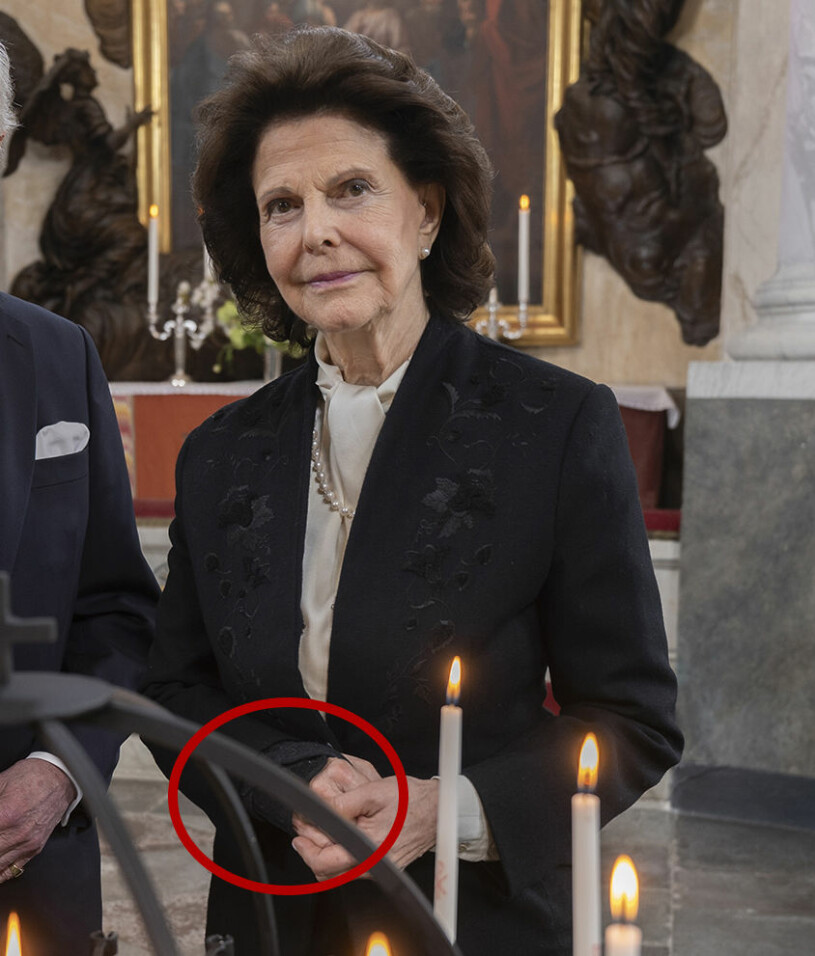 Drottning Silvia vid minnesceremonin på Drottningholm i går. Drottning Silvia handledsfraktur bruten handled minnesceremoni Drottningholm