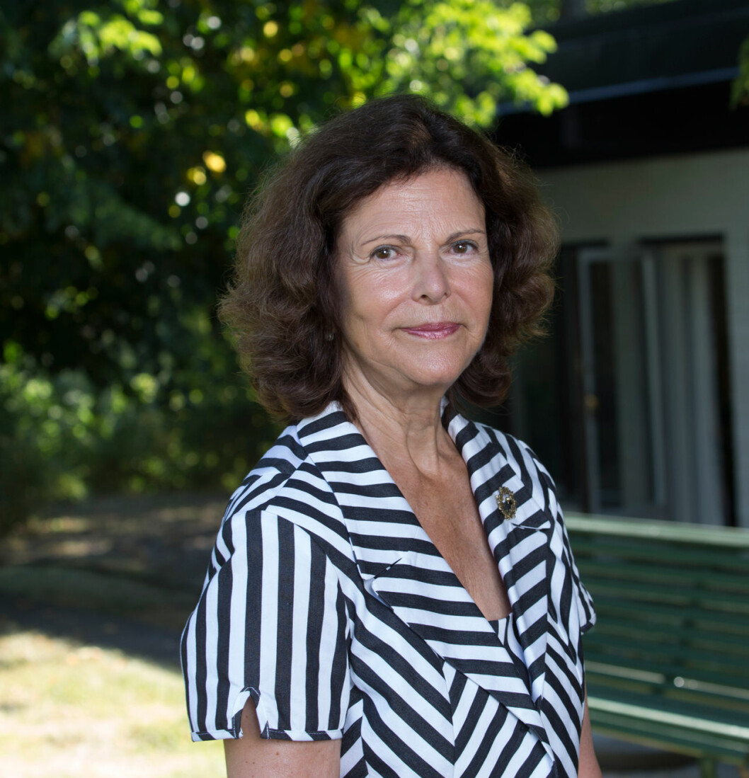 Somriga drottning Silvia. Drottning Silvia