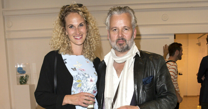 Ari Behn tillsammans med flickvännen Ebba Rysst Heilmann på utställningen ”Tre soesken” i Moss 2017. Ebba Rysst Heilmann och Ari Behn