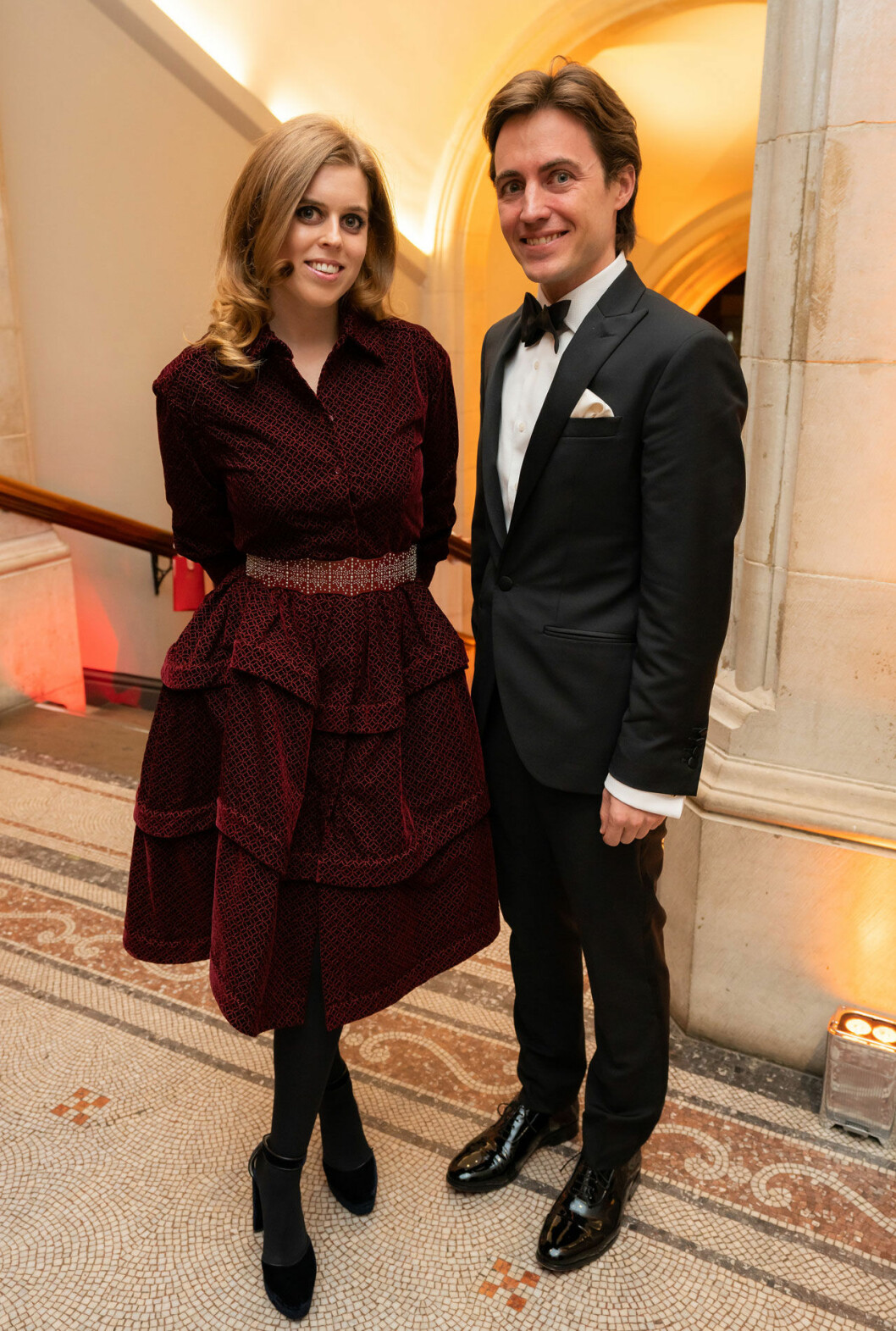 Kärleksförklaringen. ”My love, mitt hjärta är ditt hem. Hand i hand, i dag, i morgon och för evigt” skriver Edoardo på Instagram. Prinsessan Beatrice och hennes blivande man Edoardo Mapelli Mozzi.