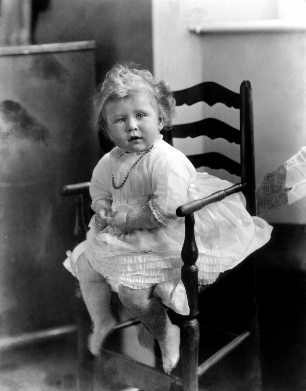 Prinsessan Elizabeth 1927, ett år gammal.