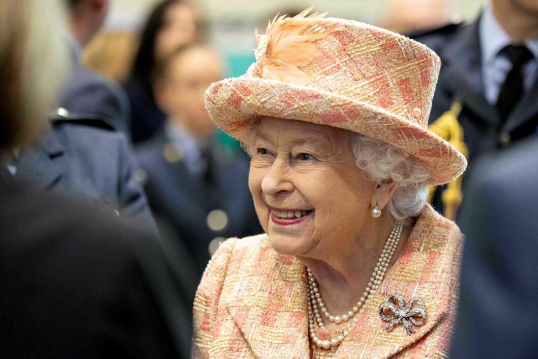 Drottning Elizabeth hindrades av vädret. Drottning Elizabeth