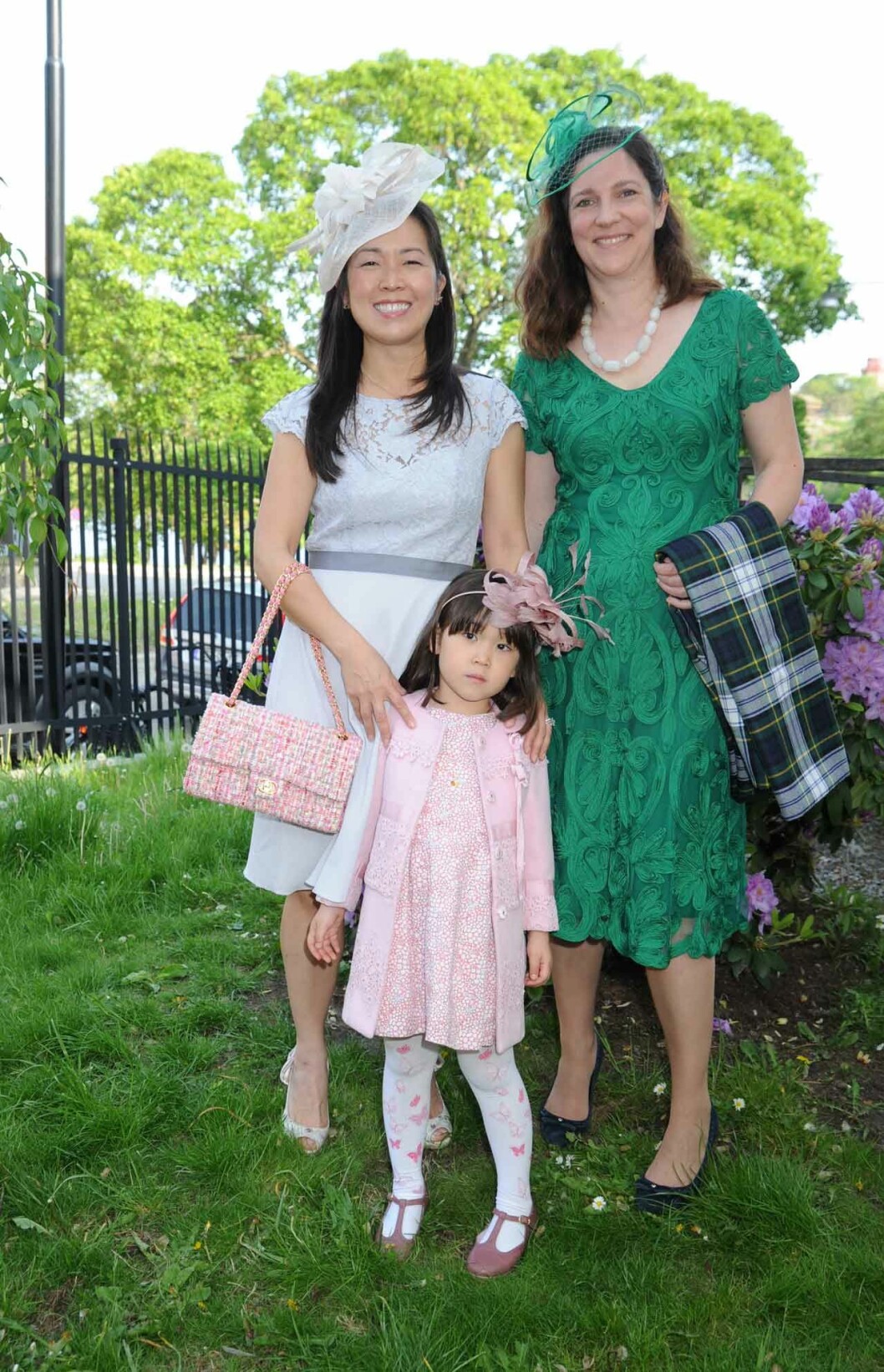 IWC:s Teresa Andersson med dotter Sophia och Julia Mills.