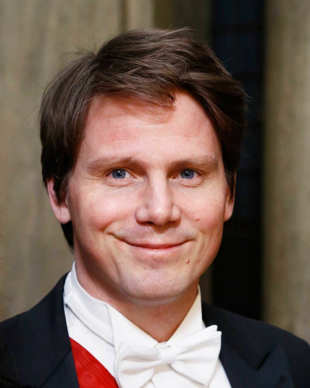Enligt uppgifter till Ekot kliver Erik Ullenhag fram och utmanar Nyamko Sabuni som redan gått ut och meddelat att hon vill bli Liberalernas nya partiledare. Erik Ullenhag har tidigare varit Liberalernas andre vice ordförande, och han var integrationsminister i Fredrik Reinfeldts regering mellan 2010 och 2014. Vill bli Liberalernas nya partiledare. Enligt uppgifter till Ekot kliver Erik Ullenhag fram och utmanar Nyamko Sabuni.