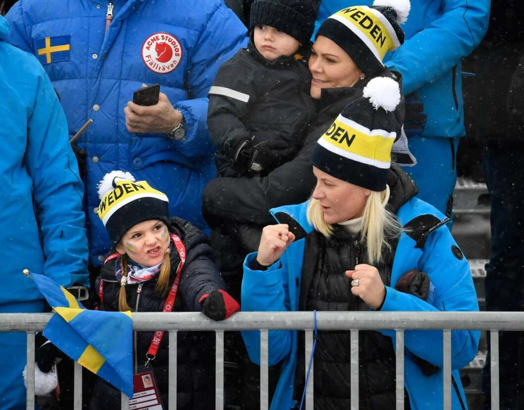 Kom igen nu, Sverige!, ropade Estelle och norska Mette-Marit i kör. prinsessan estelle kronprinsessan mette-marit