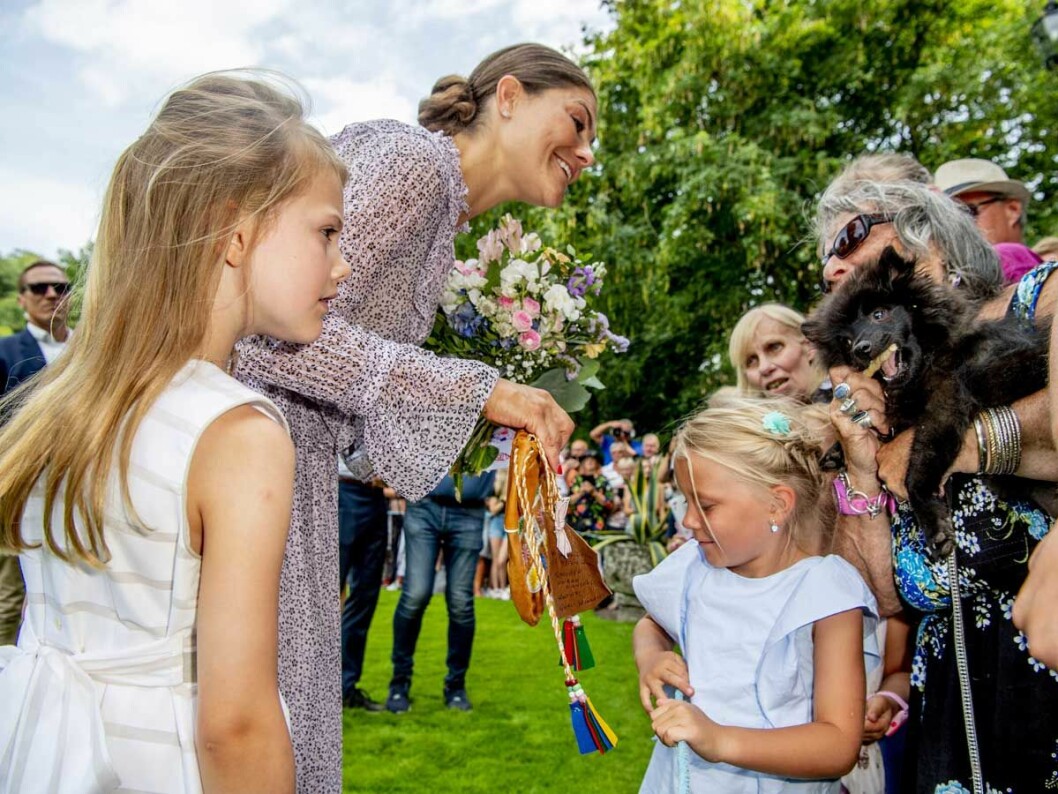 Victoria och Estelle på Solliden.