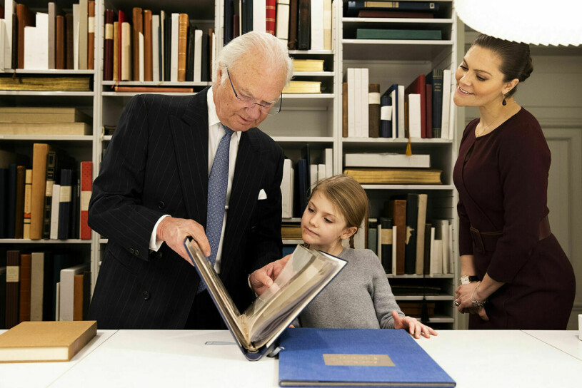 Prinsessan Estelle förbereds inför sin speciella roll. Att en dag bli Sveriges drottning.