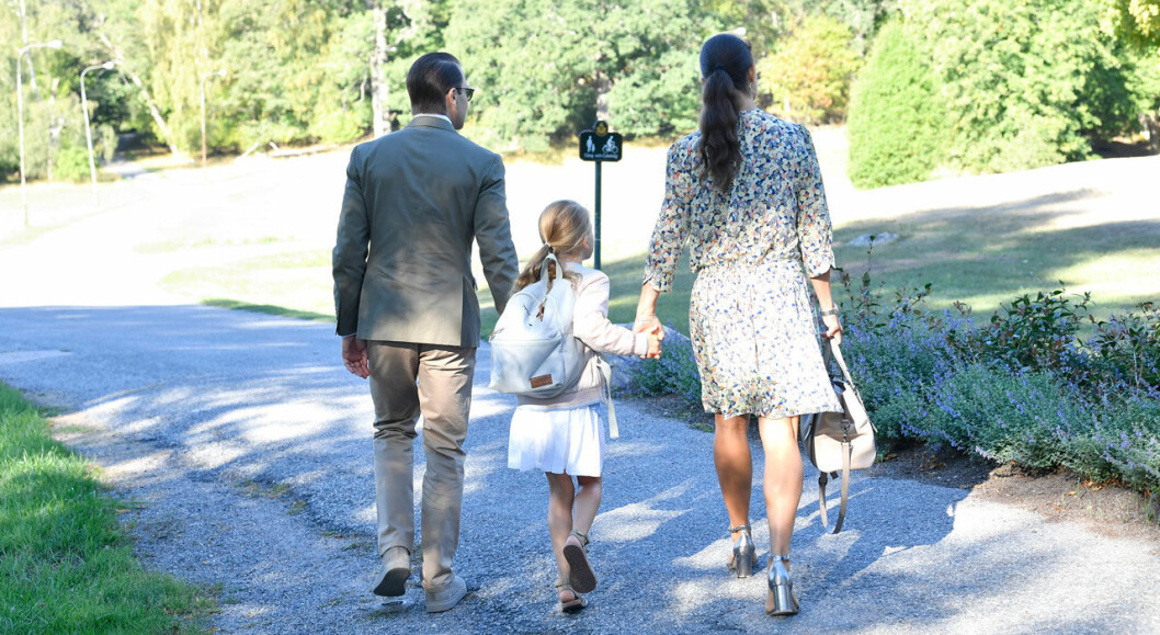 Kronprinsessan Victoria och prins Daniel med prinsessan Estelle. Kronprinsessan Victoria och prins Daniel med prinsessan Estelle.