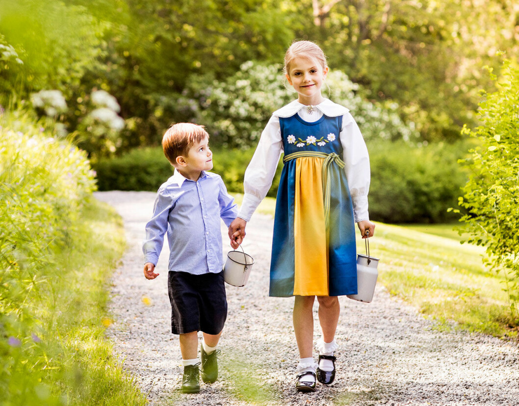 Tydliga roller, redan nu! Prins Oscar och prinsessan Estelle.