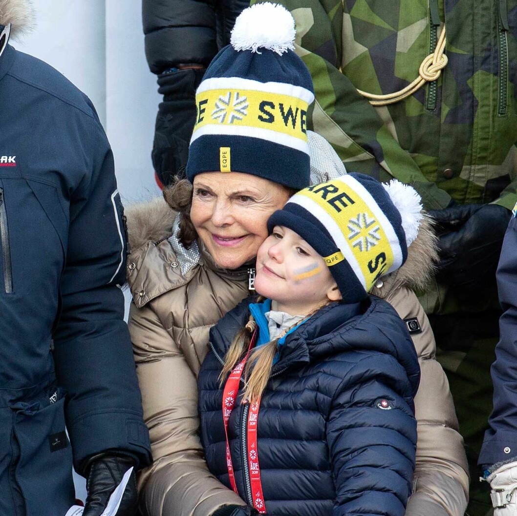 Prinsessan Estelle med mormor drottning Silvia