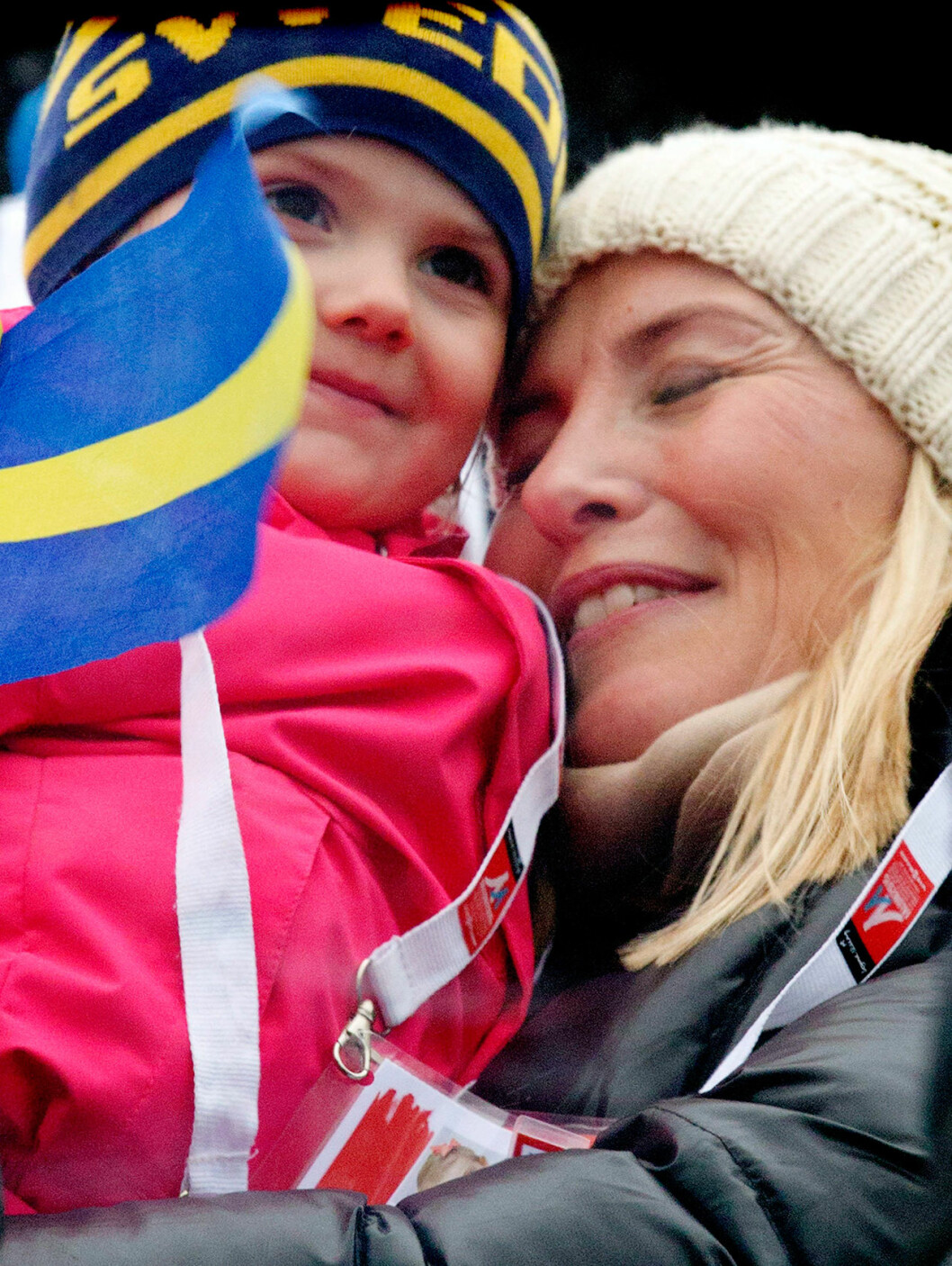 Anna har en otroligt nära relation till sin brorsdotter, prinsessan Estelle. estelle med daniels syster anna