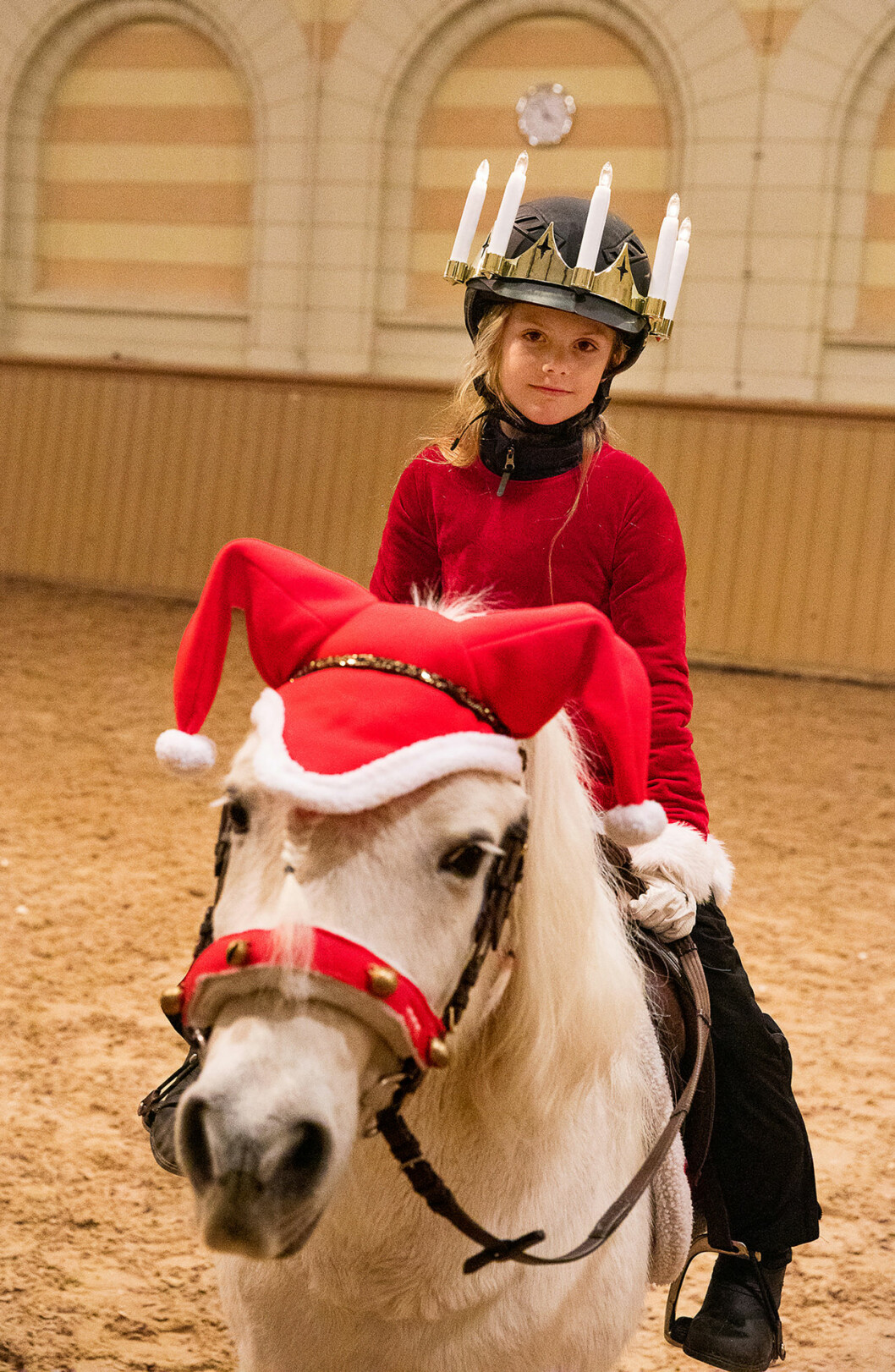 Prinsessan Estelle rider på ponnyn Viktor. prinsessan estelle ponnyn Viktor