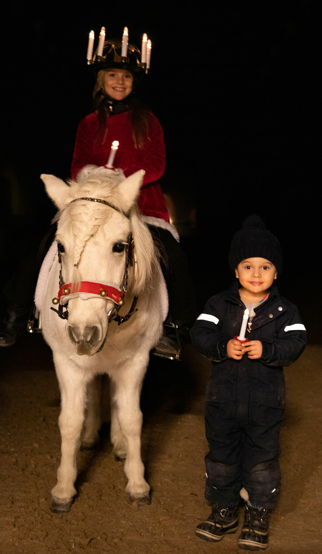 Ett liten lussetåg, signerat Estelle och Oscar. prinsessan estelle prins oscar