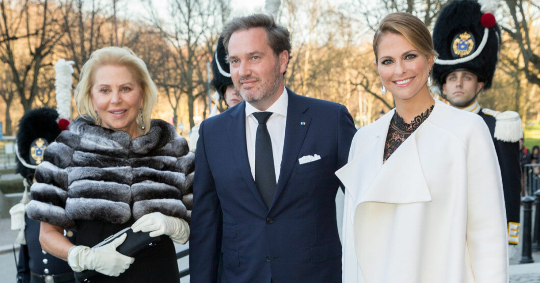 Eva med Chris och Madeleine. Eva O'Neill i Sverige för att fira kungen 70 år med Madeleine och Chris