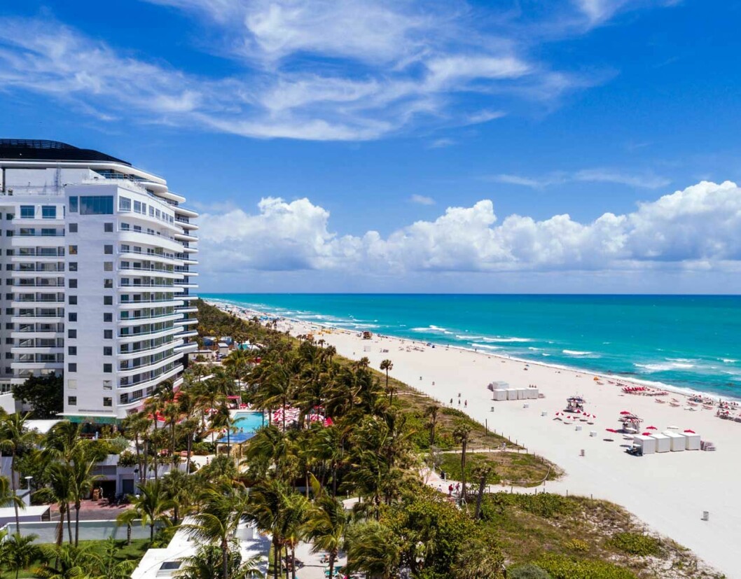 Exklusiva Faena Resort. I Miami lyser alltid solen och mycket kretsar kring sol och bad. Hotellen ligger på rad. Beachklubben på Faena Hotel, Faena Resort, i South Miami Beach. Prinsessan Madeleine. Familjen. Chris O'Neill. Prinsessan Leonore. Prinsessan Adrienne. Prins Nicolas.