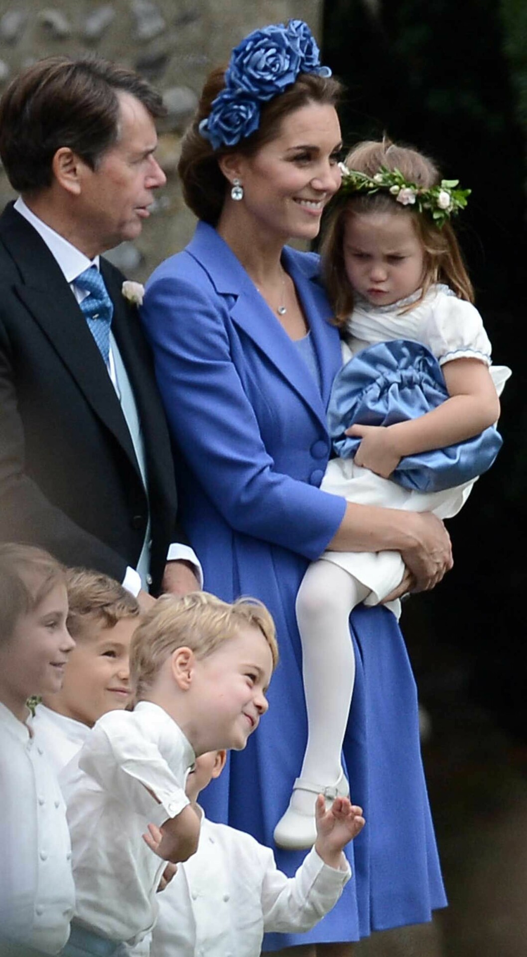 George ser ut att vara en liten lustigkurre! George ser ut att vara en liten lustigkurre!