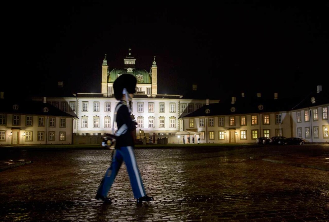 Fredensborgs slott under onsdagskvällen. Fredensborgs slott under onsdagskvällen.