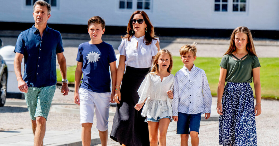 Kronprinsfamiljen av Danmark skulle vara de som flyttade in i slottet i framtiden. Men kanske ändras detta nu? Kronprinsfamiljen av Danmark skulle vara de som flyttade in i slottet i framtiden. Men kanske ändras detta nu?