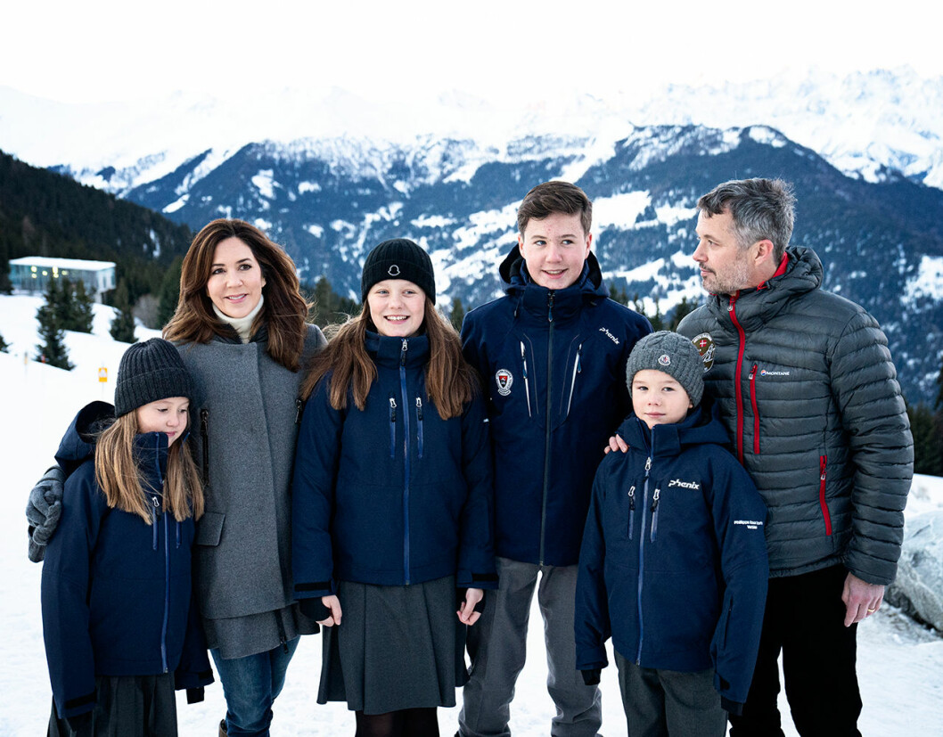 Nu inleder Frederik och Mary ett nytt kapitel, bland fjälltopparna. kronprins frederik kronprinsessan mary verbier