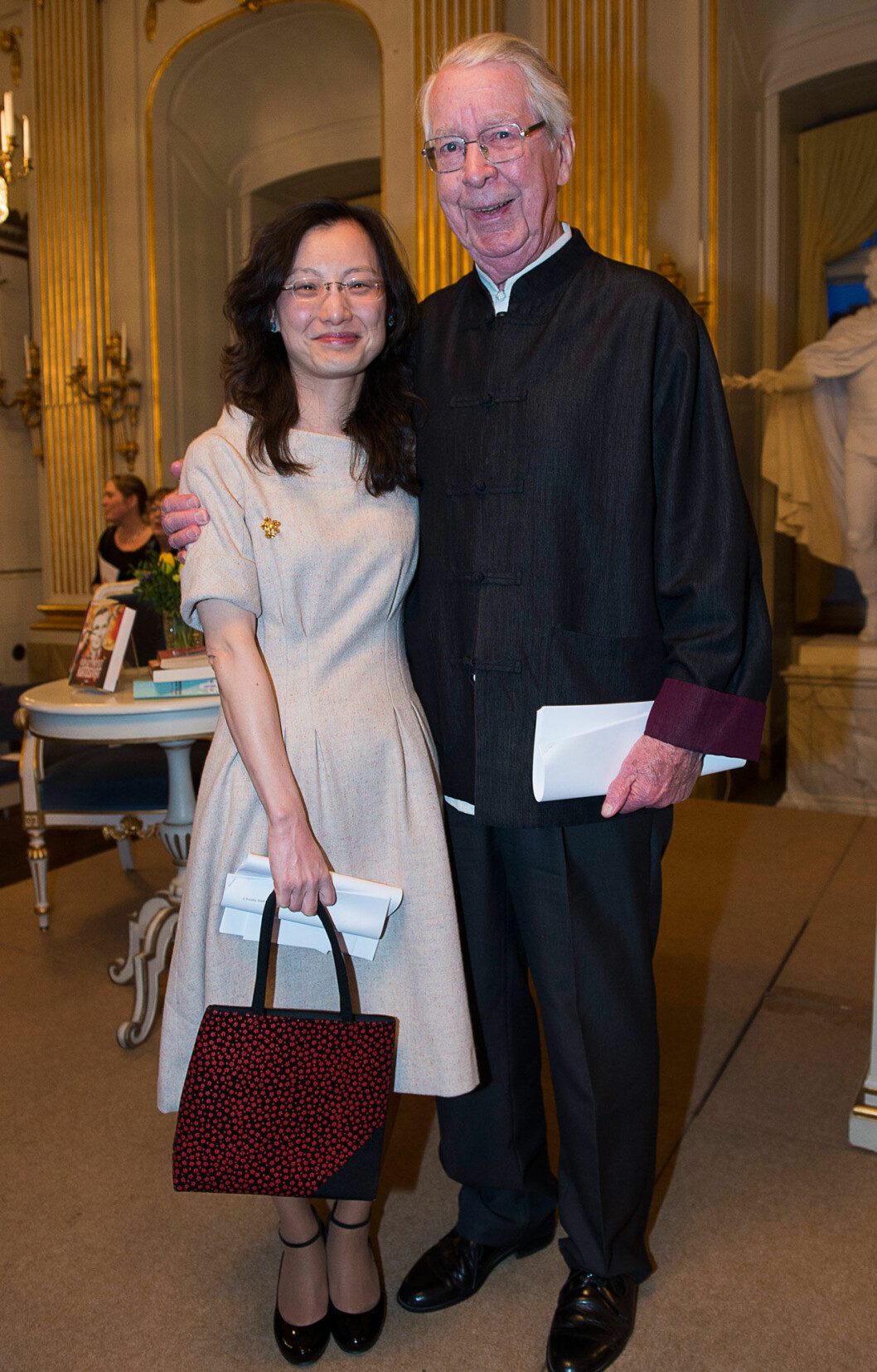 Göran Malmqvist med hustrun Wenfen Chen Malmqvist. Göran Malmqvist med hustrun Wenfen Chen Malmqvist.