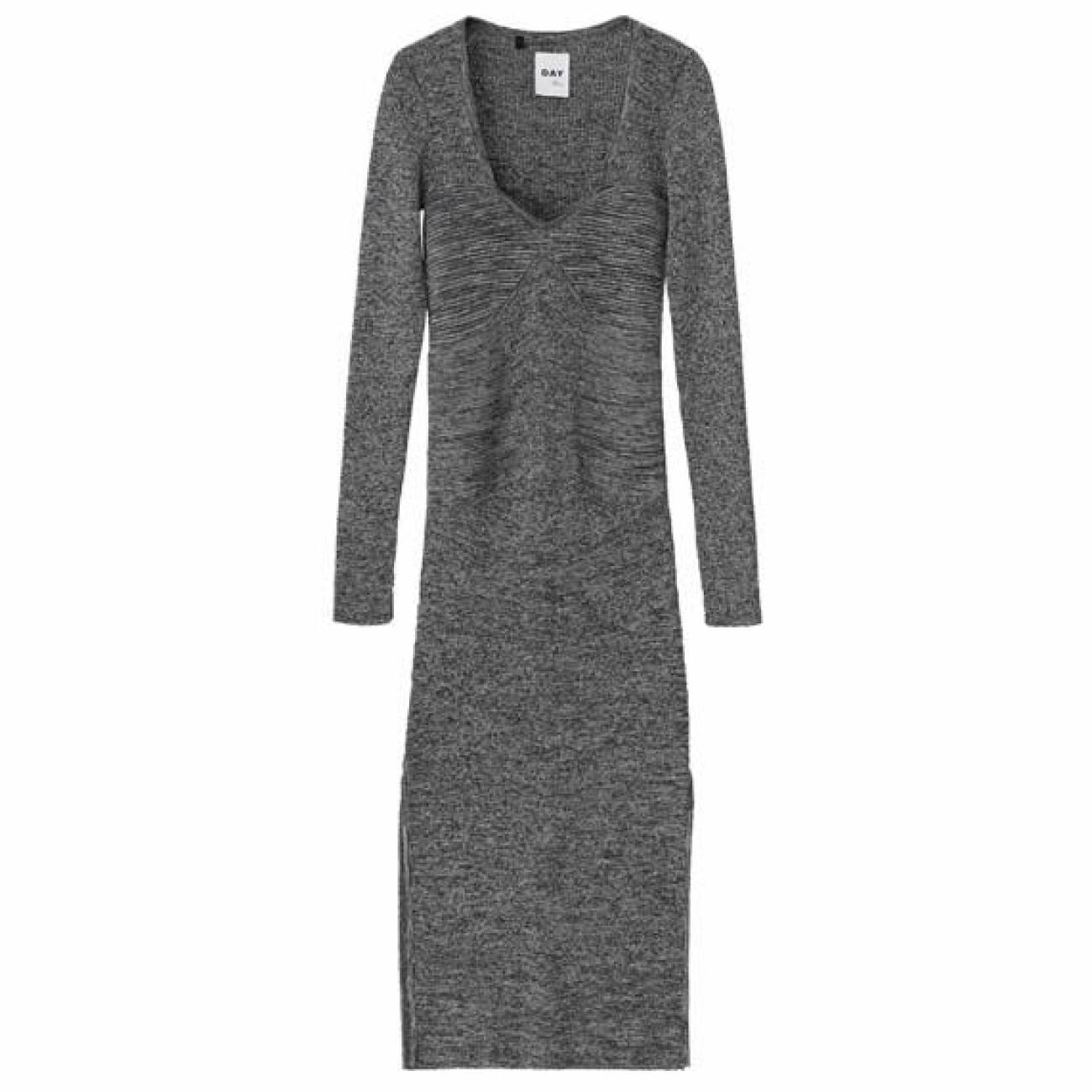 grå stickad klänning från Day Birger et Mikkelsen