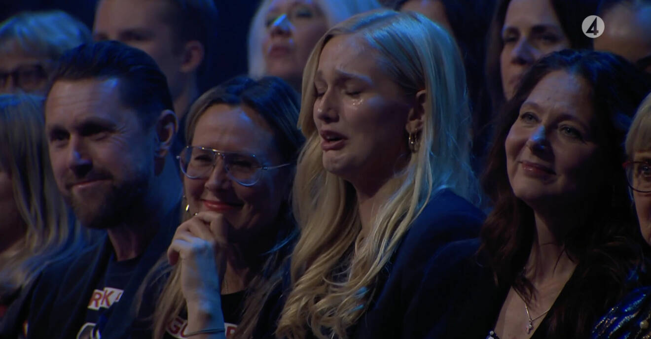 Rickard Sjöbergs dotter gråter i direktsänd tv