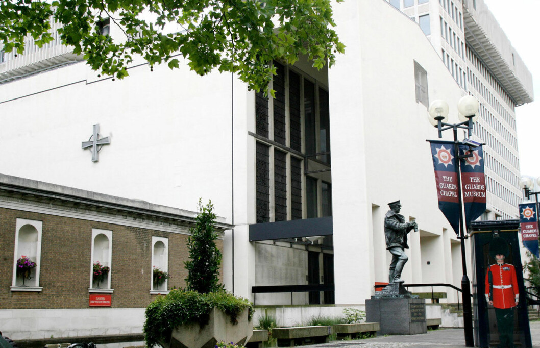 1960-talskapellet Guards Chapel. Den ursprungliga byggnaden förstördes i ett bombanfall under andra världskriget. Guards Chapel - tänkbar bröllopskyrka för prinsessan Beatrice och Edoardo Mapelli Mozzi.