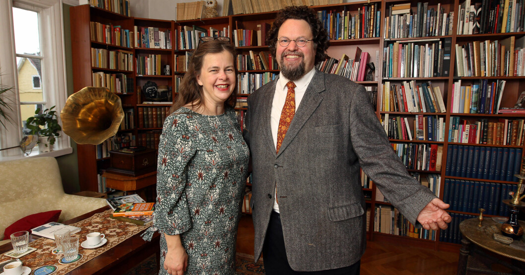 Edward Blom och frun Gunilla Kinn i hemmet i Huddinge. Gunilla Kinn och Edward Blom