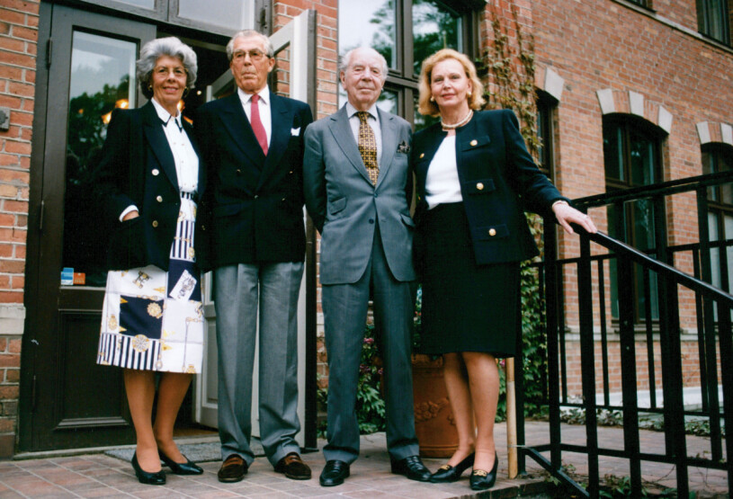 Gunilla och Carl Johan Bernadotte tillsammans med Sigvard och Marianne Bernadotte vid invigningen av Sofiero slott och slottsträdgårdar, 1995.