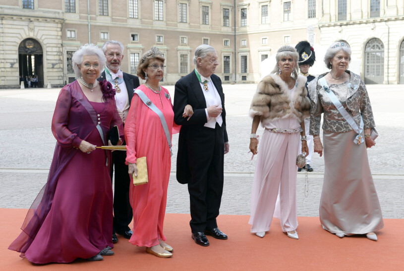 En sällsynt syn! Alla Hagasessorna samlade 2015 på prinsessan Sofia och prins Carl Philips bröllop. Hagasessorna på prinsessan Sofia och prins Carl Philips bröllop 2015