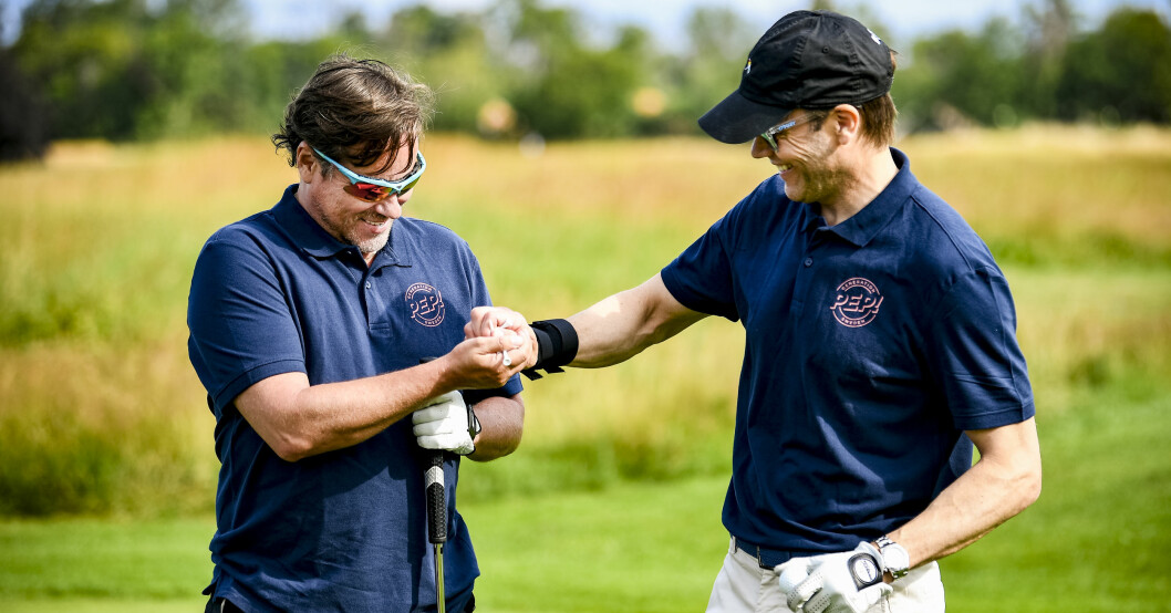 Prins Daniel på golfbanan med Synsams vd Håkan Lundstedt. Håkan Lundstedt vd för Synsam Group Prins Daniel
