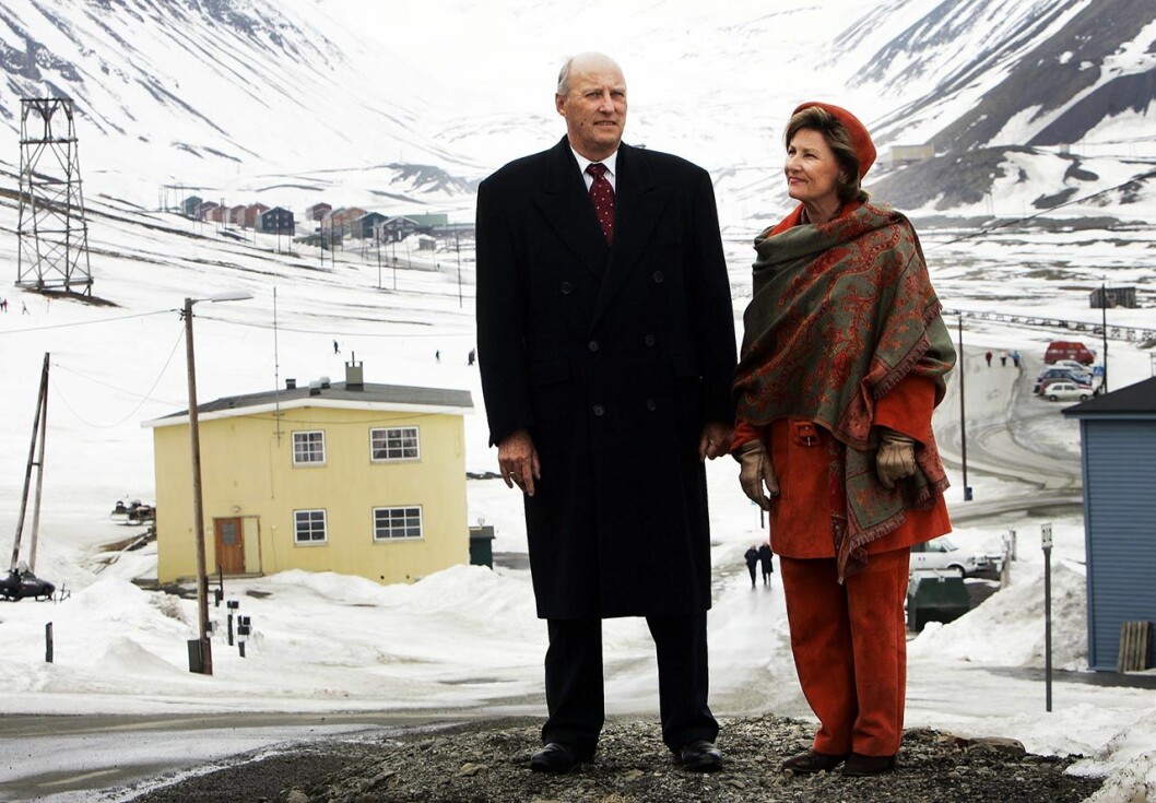 Harald och Sonja under ett besök på Svalbard 2006. Harald och Sonja under ett besök på Svalbard 2006.