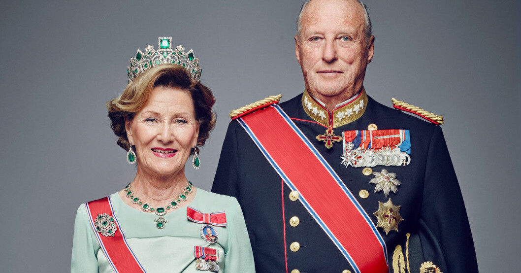Stor oro i Norge efter bilden på drottning Sonja – helt ensam