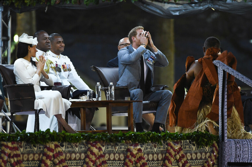 Meghan var förtjust när Harry drack Kava på Fiji.