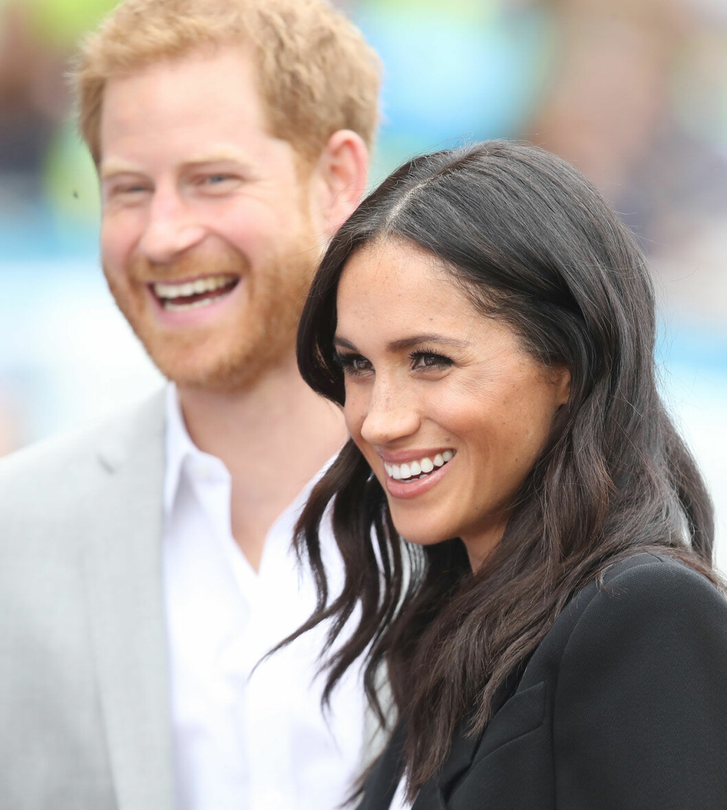 Kittys kusin prins Harry är självskriven på gästlistan med sin Meghan. Prins Harry och Meghan