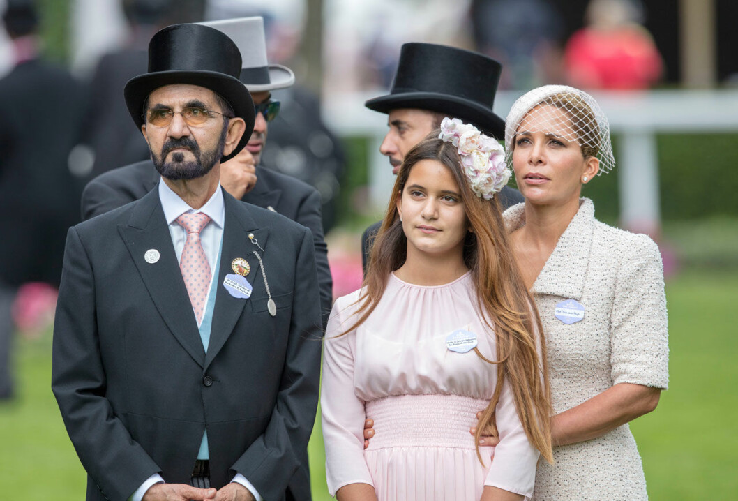 Haya och emiren med sin dotter Jalila, sommaren 2018. Prinsessan Haya och emiren med sin dotter Jalila på Royal Ascot 2018.