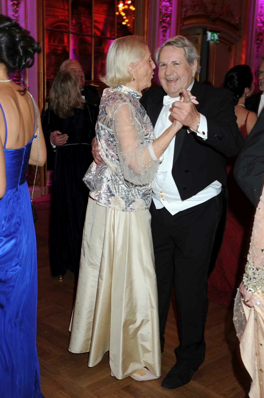 Helene Sundberg och Ove Jacobsson tog sig en svängom på dansgolvet! Helene Sundberg och Ove Jacobsson tog sig en svängom på dansgolvet!