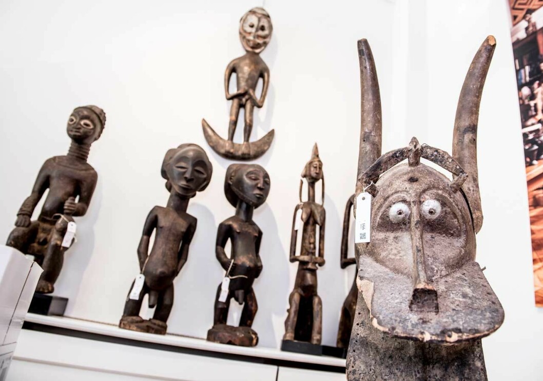 Direkt från de kungliga privatgemaken. Prins Henrik hade en stor samling med afrikansk konst.