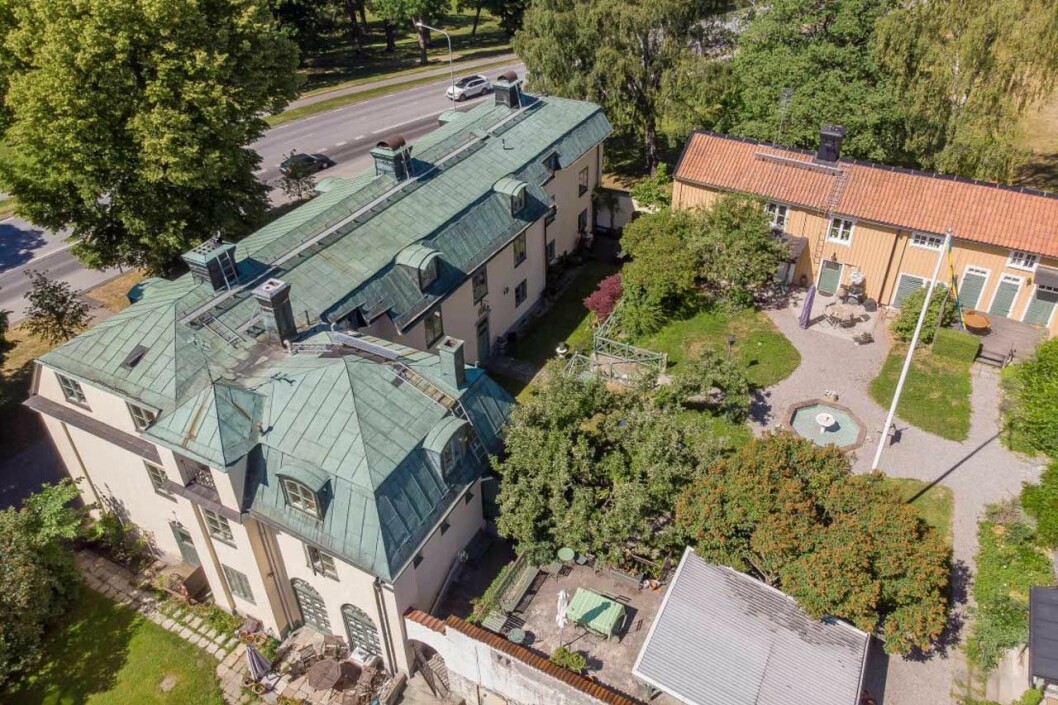Njut av en fin innergård! Njut av en fin innergård!