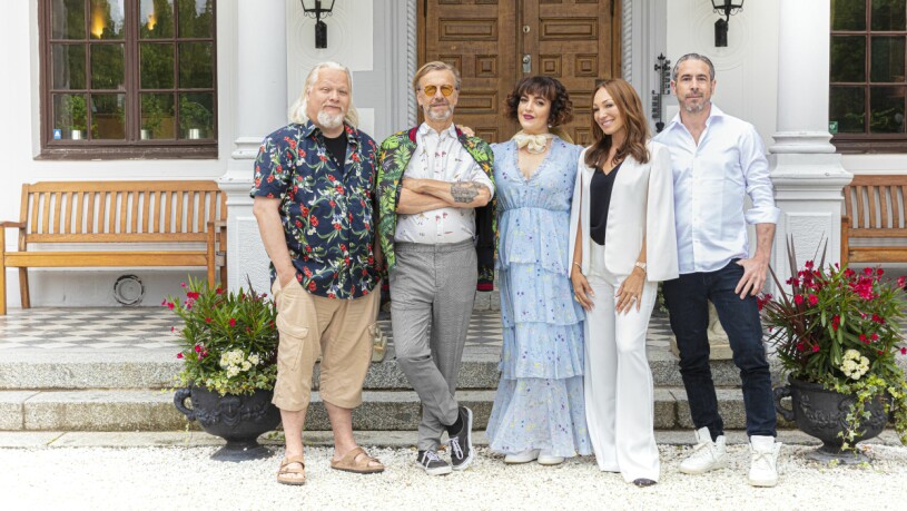 I juli träffades Charlotte, Ernst Billgren, Shima Niavarani, Kjell Wilhelmsen och Ola Rapace på Lejondals slott för att dela med sig av sina livshistorier.