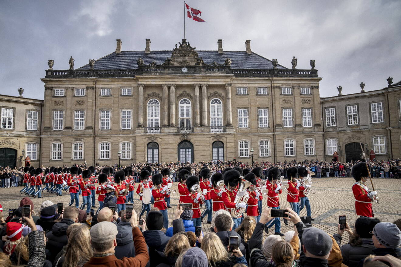 Prins Christian firandet på Amalienborg på 18-årsdagen