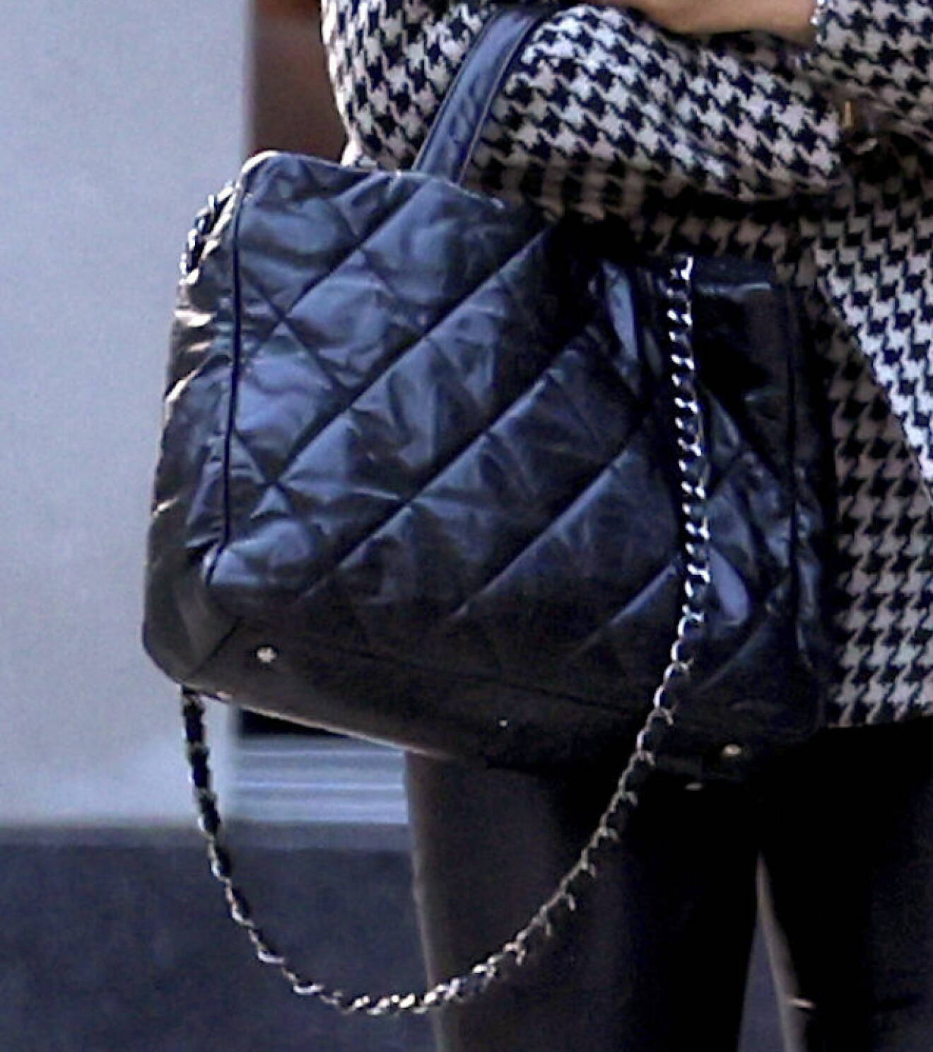 Prinsessan Madeleines väska från Chanel i modellen Portobello