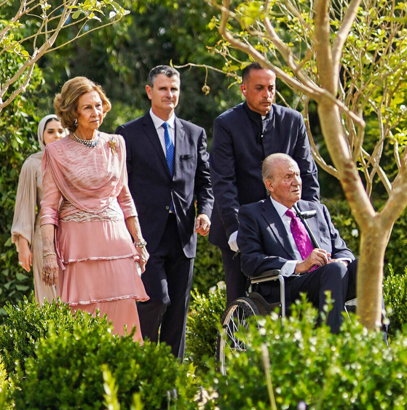 Kung Juan Carlos och drottning Sofia på kungligt bröllop i Jordanien 2023