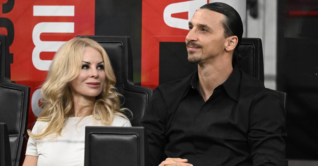 Helena Seger kollar på Zlatan Ibrahimovic med ett leende