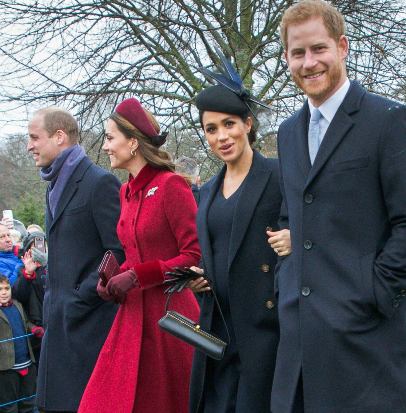 Kate, William, Harry och Meghan tillsammans vid brittiska kungafamiljens julfirande på Sandringham 2018